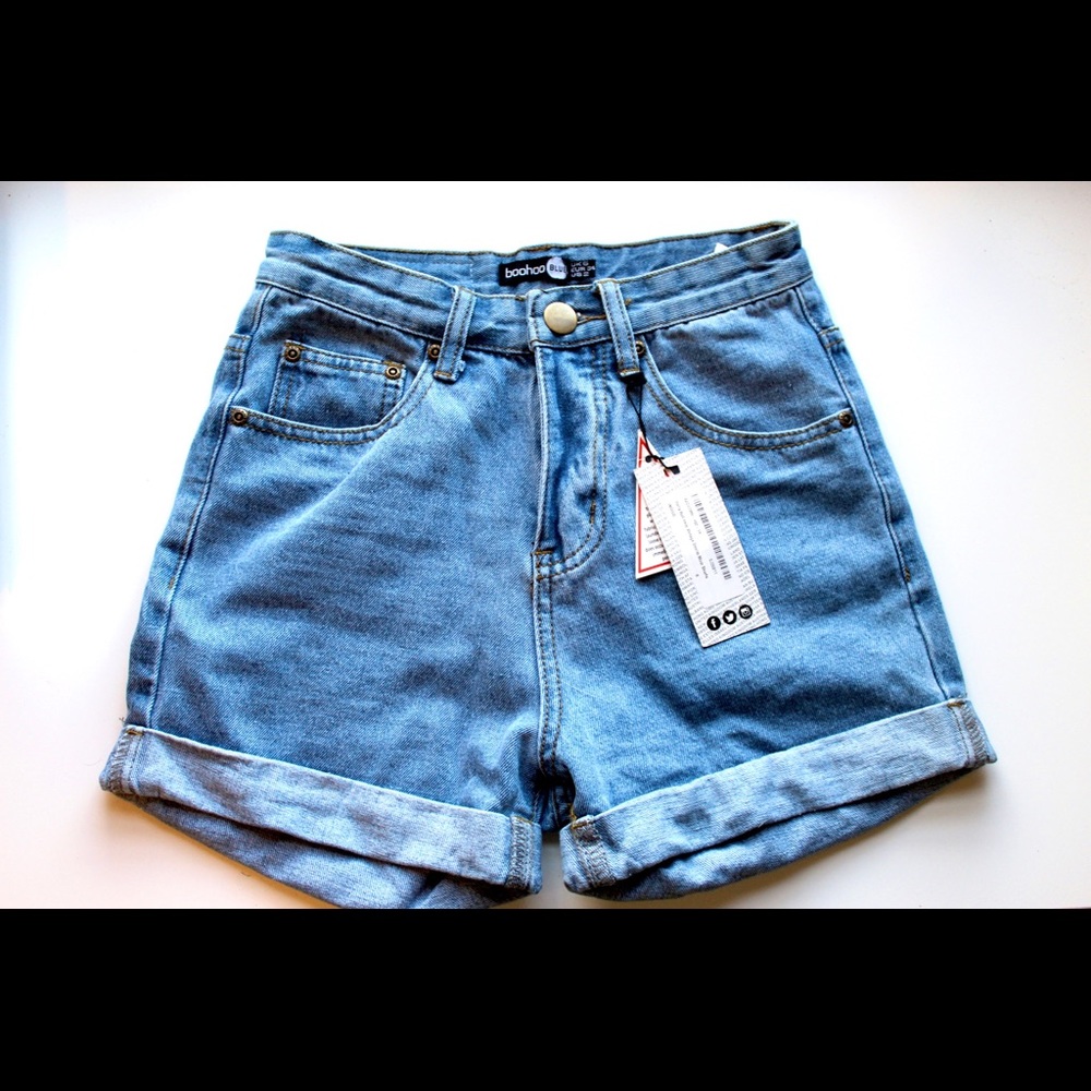 Boohoo Vintage Denim Mom Shorts, Size US 2